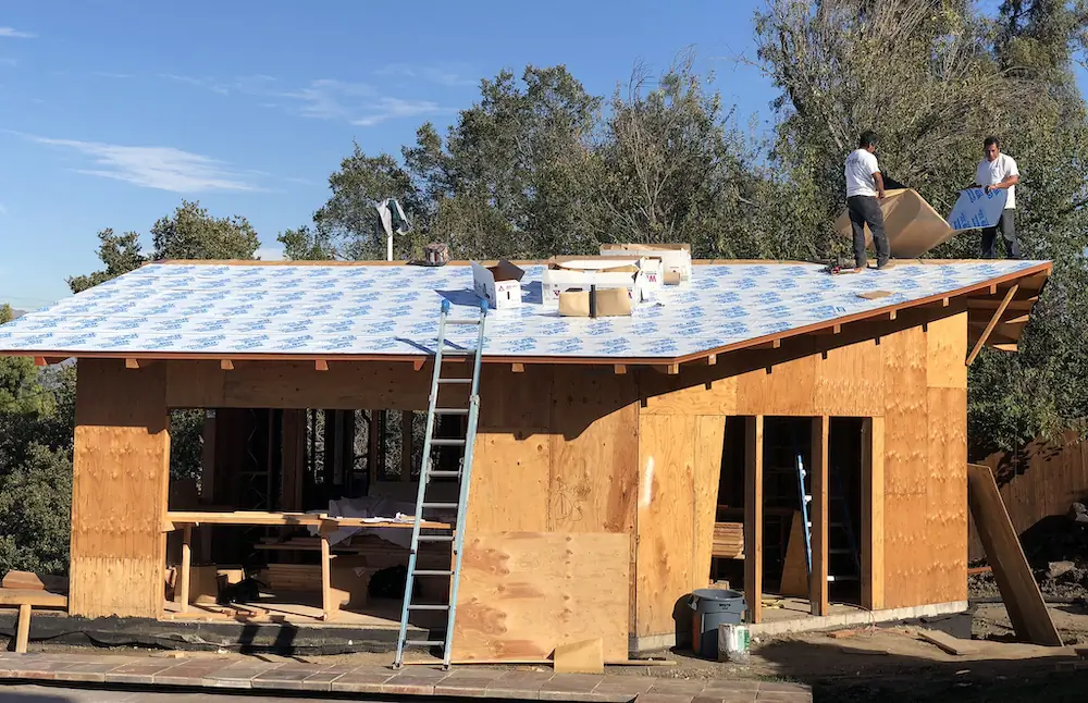 construction worker accident lawyer for roofers